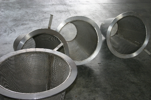 Baskets for strainers